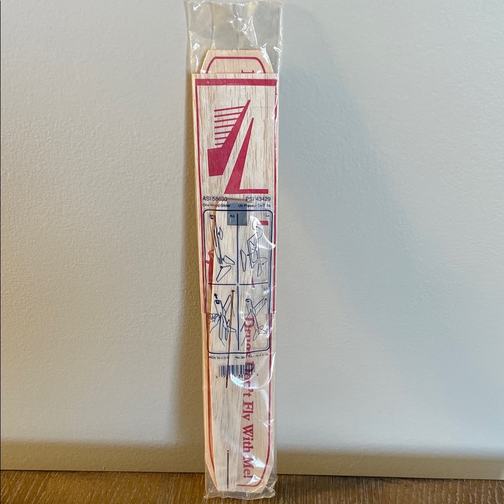 Balsa Wood Airplane Gliders- Set of 4 - Picture 6 of 9